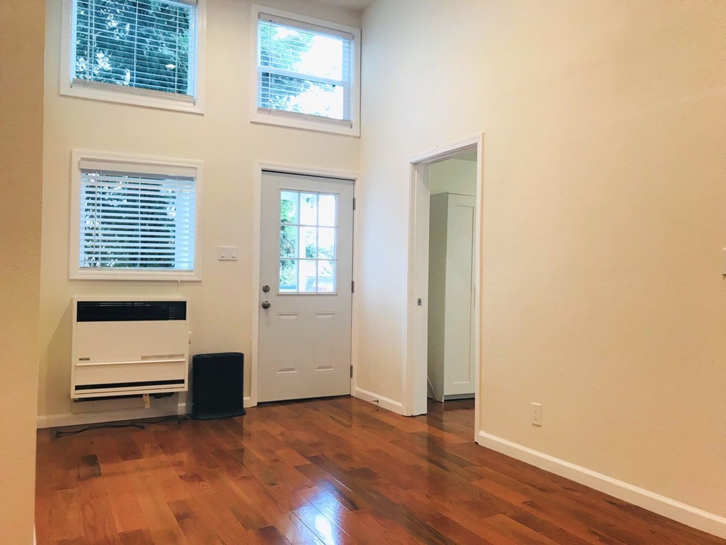 925 61st Street 2, Oakland, CA 94608