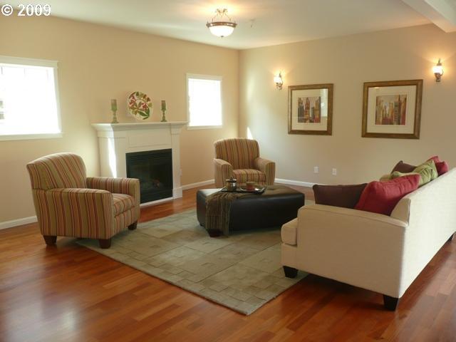 374 SW Eastman Parkway, Gresham, OR 97080