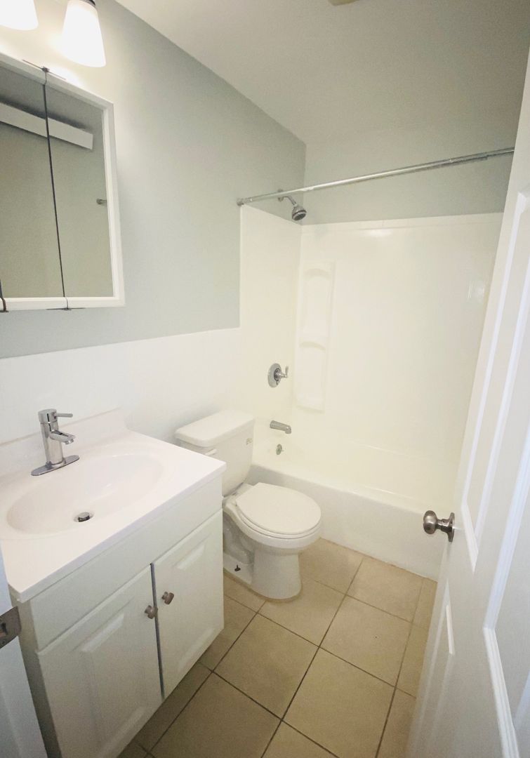 298 Meridian St, East Boston