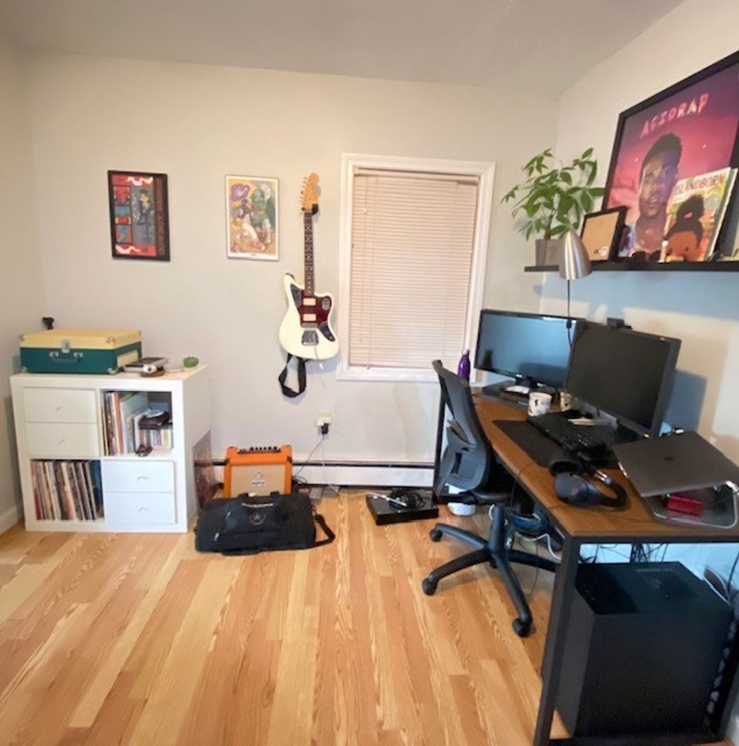 137 Chelsea St, East Boston