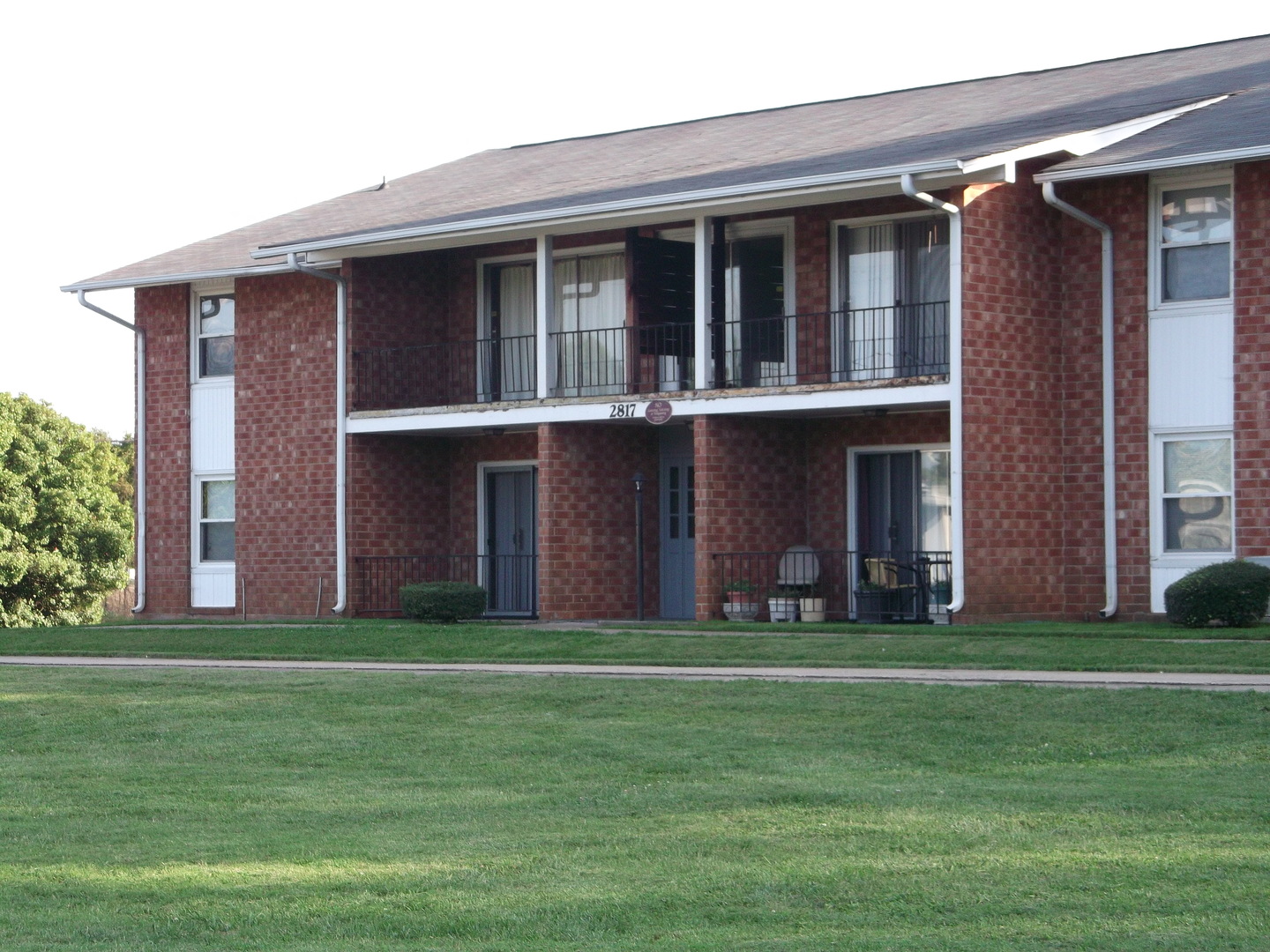 2829-B N. OHenry Boulevard, Greensboro, NC 27405