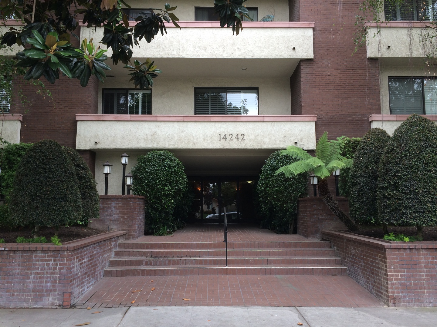 Apartments and Houses for Rent Near Me in Sherman Oaks